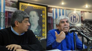 HUGO MOYANO Y SU HIJO PABLO. Hablaron de “aprietes”..