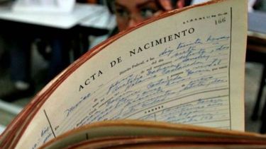 POR TURNOS. En la dependencia solo se tomaban actas de nacimiento. .