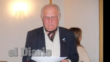 Saric se quedó afuera del debate por el estacionamiento..