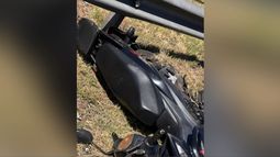 El motociclista sufrió heridas leves y fue trasladado al Hospital Central de Pilar. El motociclista sufrió heridas leves y fue trasladado al Hospital Central de Pilar.