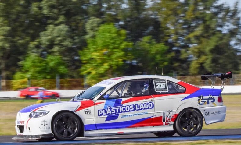 CONTUNDENTE. El BMW de Stier, de su propio equipo, dominó la final.