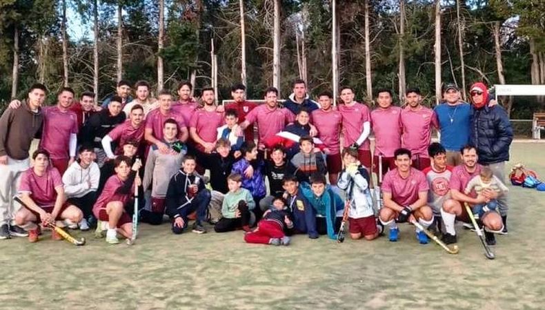 TRIUNFAZO. Los varones de Cerro Pilar lograron una categ&oacute;rica victoria frente al l&iacute;der.