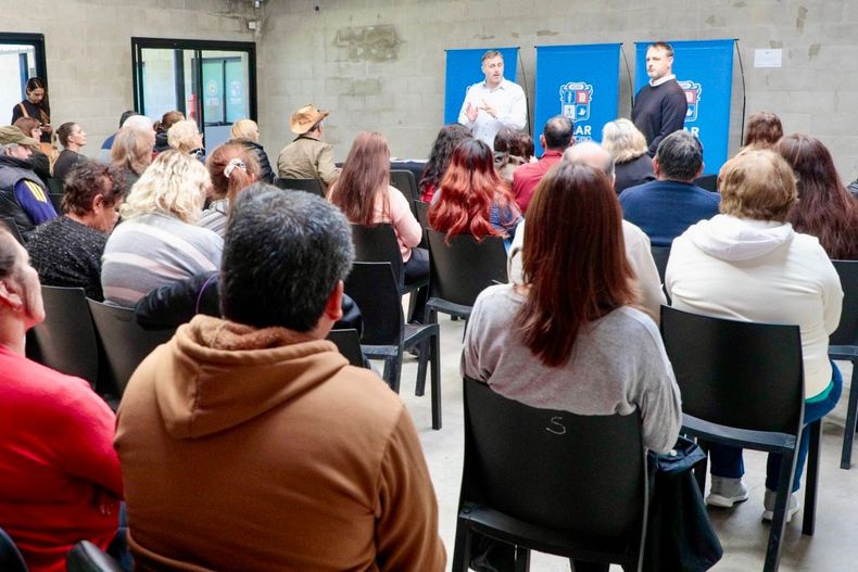 Federico Achával y Santiago Laurent estuvieron en el operativo de escrituración.