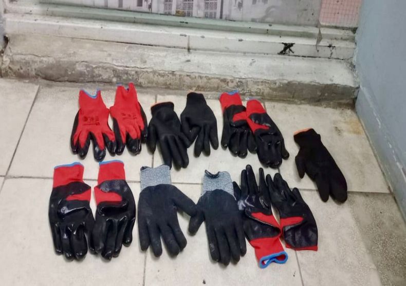 Guantes utilizados por los ladrones para no dejar huellas.&nbsp;