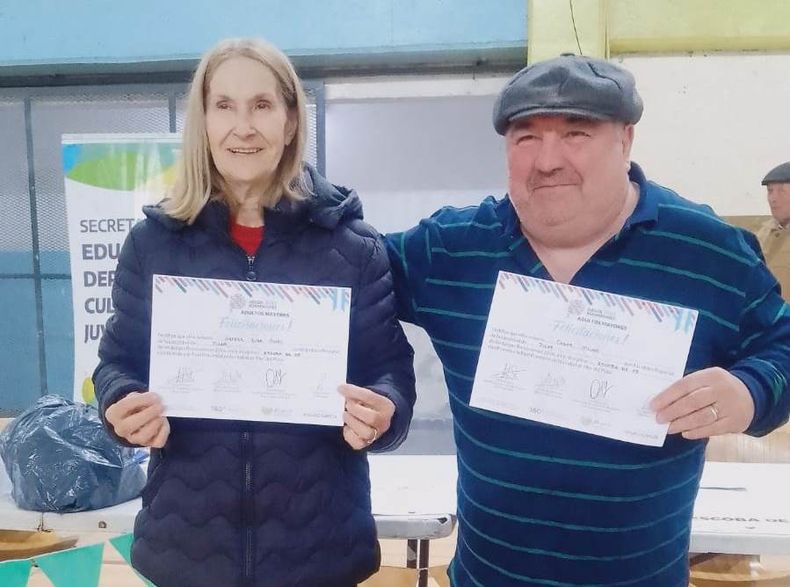 Haydee Huisi y César Villani, los representantes de Escoba de 15 que irán a Mar del Plata.