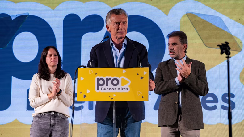 ACTIVO. Maurico Macri encabezó un acto en Vicente López con presencia pilarense.