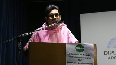 DE FRENTE. Jesús Gimenez, al exponer este jueves en Disputados &nbsp;