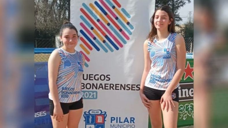 La dupla de la Sub 14 del Club Sinergia de Pilar..