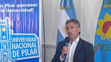 QUEREMOS LA UNIVERSIDAD. Achával durante la conferencia de prensa de este mediodía, en el Palacio Municipal.&nbsp;