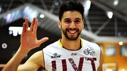 Flores fue la gran figura de UVT..