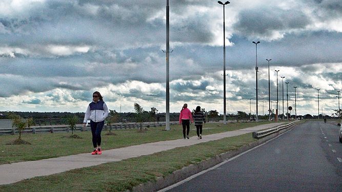 El Servicio Meteorológico Nacional (SMN) anticipa una jornada húmeda en Pilar y una temperatura máxima que va a alcanzar los 14°C a la tarde.