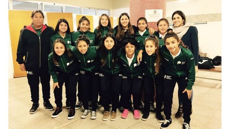 LISTAS PARA EL VIAJE. Las chicas de Pilar, ante una experiencia única. .