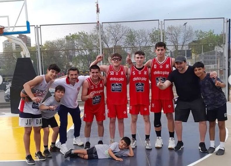 Atlético Pilar salió campeón con Esteban Samarra, Rodrigo Martínez, Martín Longo y Facundo Latorre.