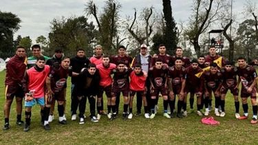 Deportivo Monterrey se juega la chance de volver al Federal y el barrio está revolucionado.