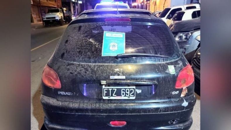 El hombre fue detenido esta mañana mientras circulaba por el centro Pilar. .