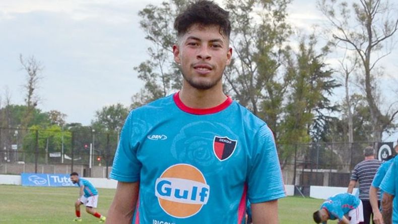 Gerardo Sotelo, goleador de Derqui..