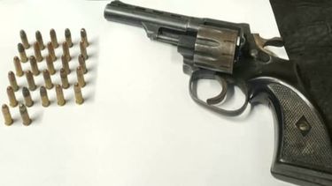 En los allanamientos se secuestró un revólver calibre 22.&nbsp;