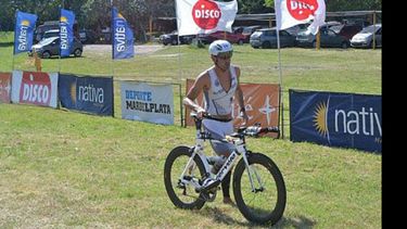Chapa terminó 9º en la general y ganó su categoría, con tiempo de 2 horas 8 minutos 44 segundos..