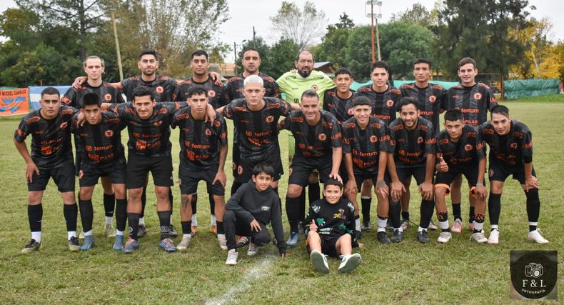 El plantel de Zelaya que jug&oacute; como local ante Presidente Derqui.