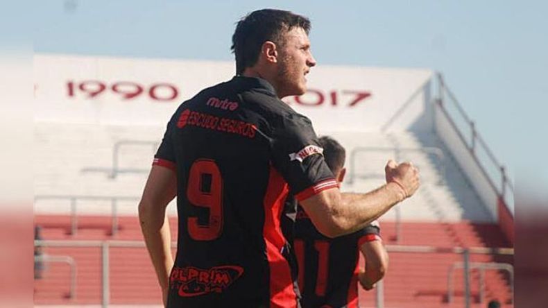 GRITO. Ciaccheri marcó 2 goles en 10 partidos jugados para Morón..
