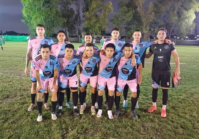 EQUIPO. Pilar City está obligado a ganar para no perderle los pasos al líder.