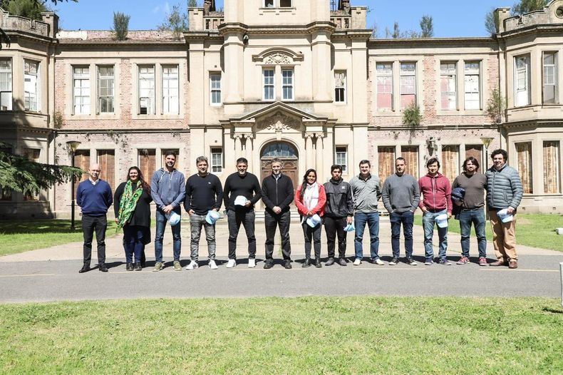 RECORRIDAS. Achával encabeza reuniones sectoriales en el predio del Pellegrini. &nbsp;