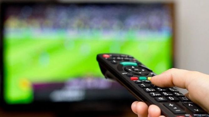 Empresas de cable suspenden el cobro del pack fútbol