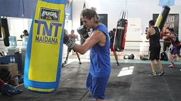 A LA BOLSA. Yamil entrenó en el gimnasio del Chino Maidana..