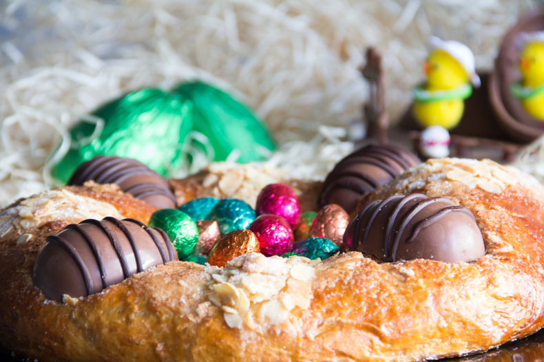 ¿Cuál es el significado del huevo y la rosca de Pascua? (comandococina.com).png