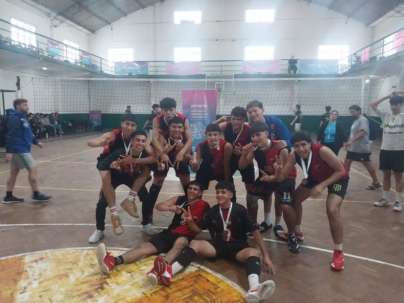 DERQUI PRESENTE. El vóley volvió a Mar del Plata y consiguió bronce.