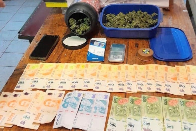 La droga hallada en el interior del vehículo del ahora aprehendido.&nbsp;