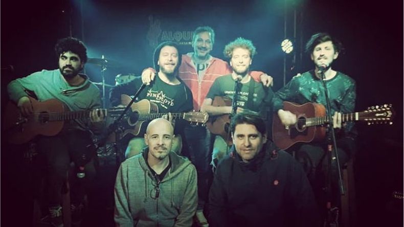 La casa del rock. En octubre de este año, la banda Todo Aparenta Normal cumple 10 años de vida, pero antes del gran festejo que tendrá lugar en Vorterix, grabaron un especial para el ciclo del canal Much Music, Rock Archivos Pendientes, y el escenario elegido para la ocasión fue un lugar que supo recibir a muchas bandas. Claro, estamos hablando de Alquimia Music Bar..