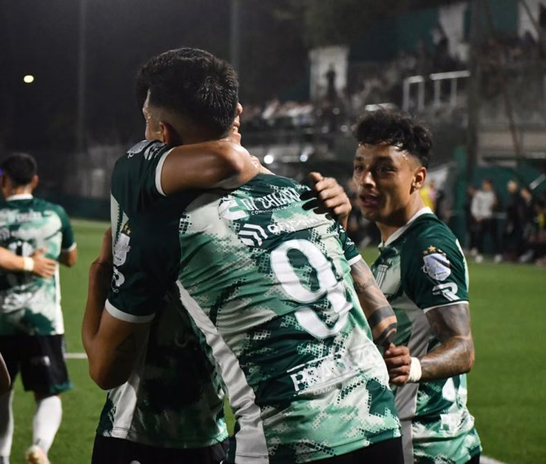 SE ENCAMINA AL ASCENSO. Excursionistas derrotó a Real Pilar y sigue arriba.