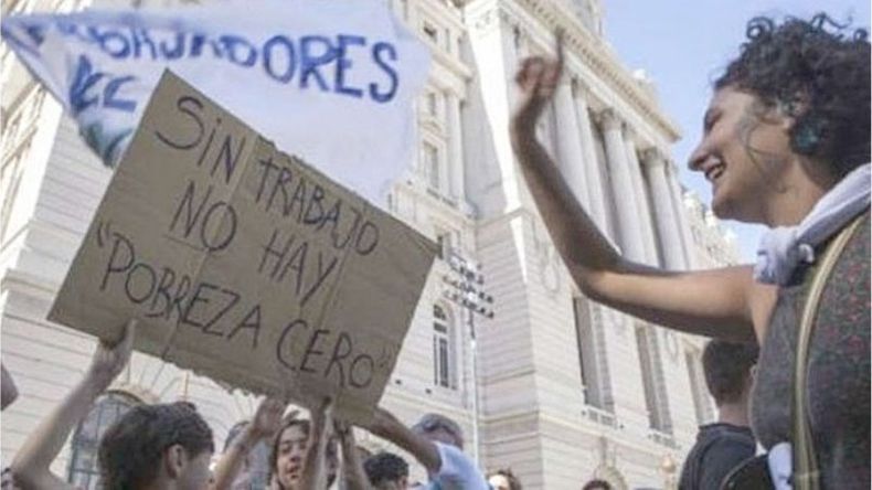 ALERTA. La desocupación roza los dos dígitos en medio de una ola de despidos. .