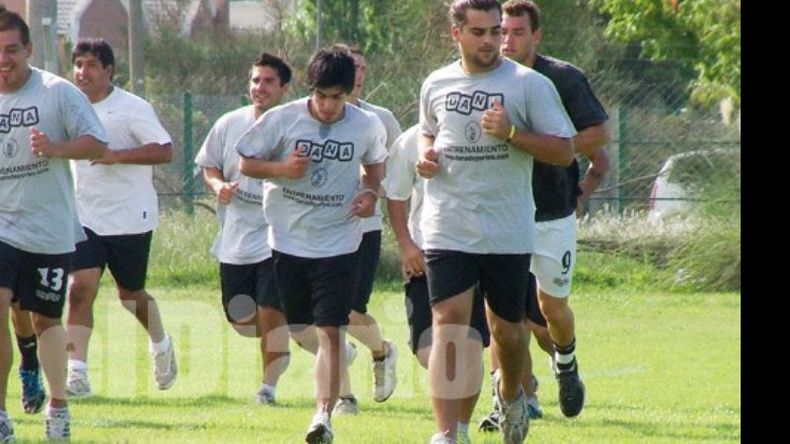 Fénix trabaja duro en Del Viso y piensa en los partidos amistosos..