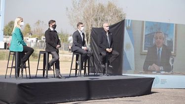 POR PANTALLA. El Presidente habló desde Olivos. .