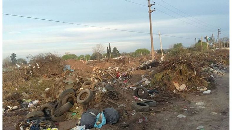 BASURA. Así luce ahora el predio en el que anunciaron el matadero..