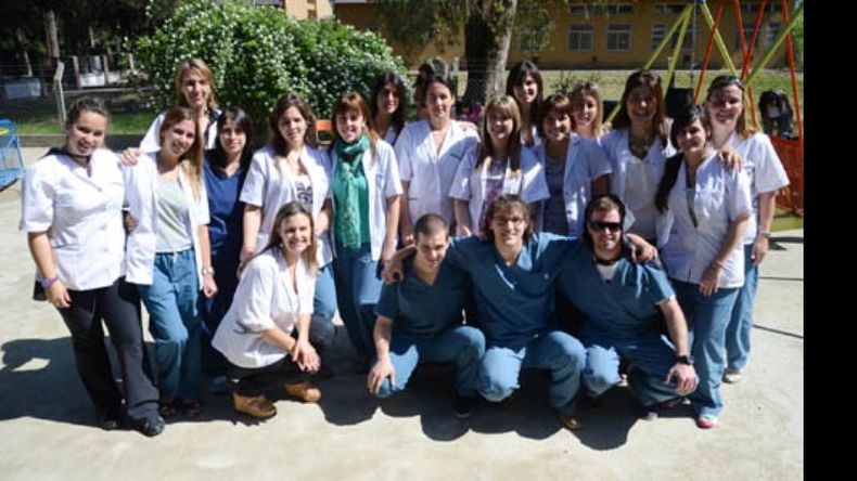 Equipo de profesionales que trabaja en Pilares de Esperanza..