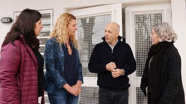 RECORRIDA. Leguizamón, Ducoté y Paz visitaron un centro de salud. .