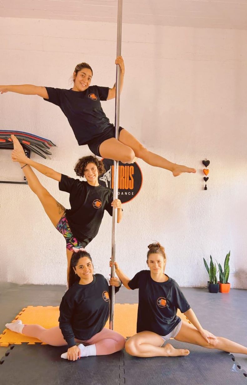 pole dance (2).jpeg
