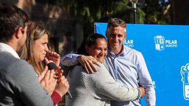 El intendente Federico Achával presentó el programa Tarea de Todos en el Pellegrini.&nbsp;