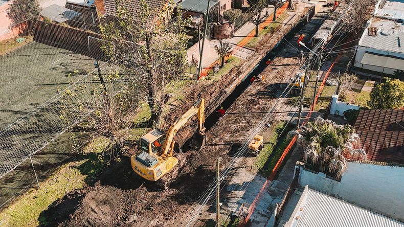 DESDE ARRIBA. Los trabajos avanzan por las calles de Pilar.