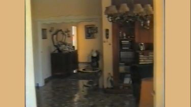 El video fue filmado en 1998 poco antes de que el chalet Martínez fuera demolido por la petrolera Shell.