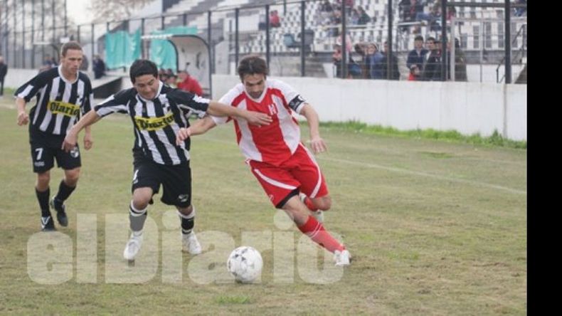 El campeón Atlético debuta ante Monterrey y Pilar FC recibe a San Alejo..