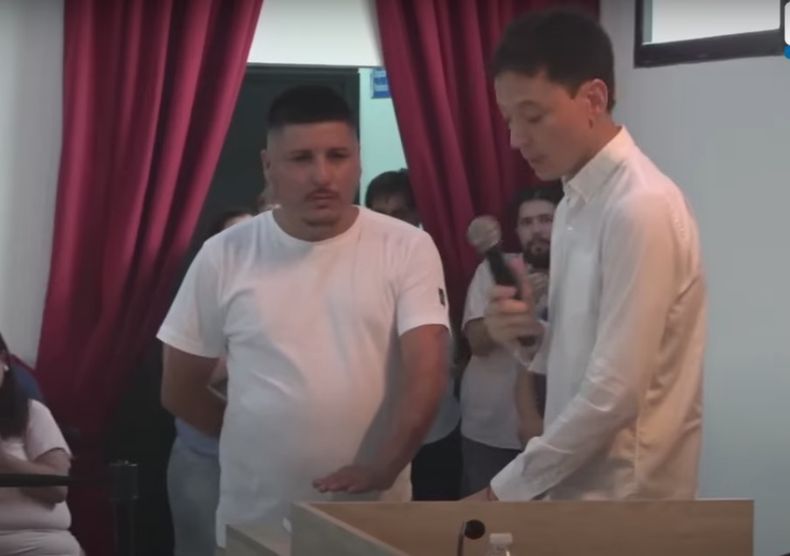 SÍ, JURO. Manuel Cáceres asumió como concejal del oficialismo. &nbsp;