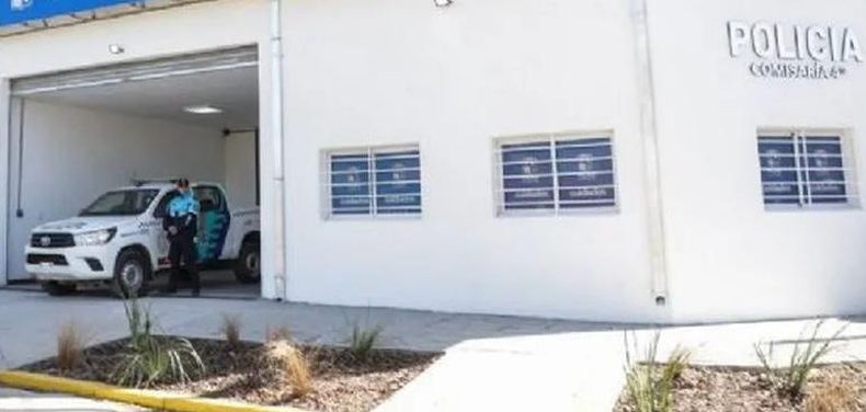 COMISARÍA DE ALBERTI. El policía cumple funciones en esa dependencia.