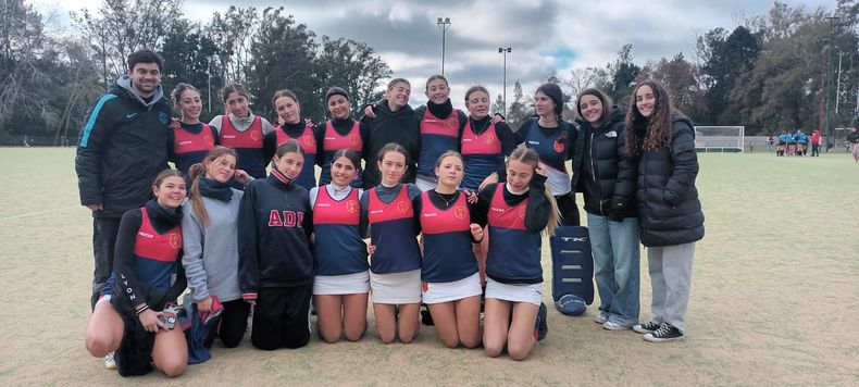 El Hockey de Pilar tuvo a Deportiva Francesa dominando en Sub 16.