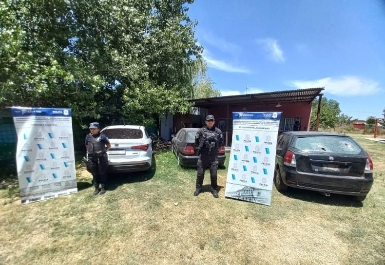 SIN DETENIDOS. La policía recuperó los autos robados.