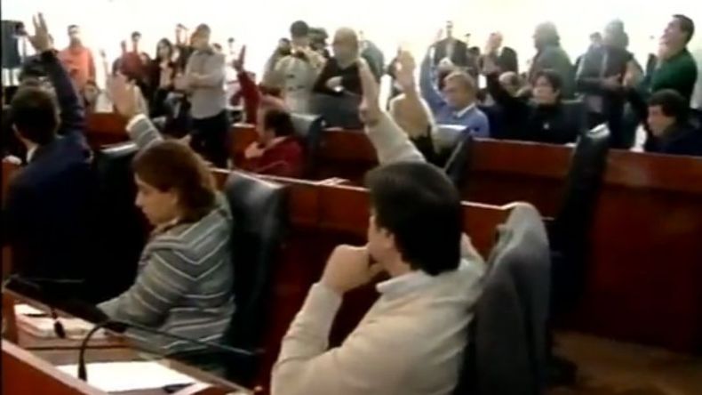 El oficialismo logró la mayoría para aprobar las fotomultas con 12 votos. .