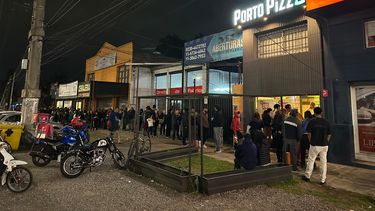 Las pizzas a $1.000 causaron furor en Porto Pizza.&nbsp;